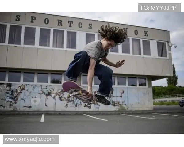 刘敏独家分享滑板心得与技巧助你轻松入门滑板世界 刘敏独家分享滑板心得与技巧助你轻松入门滑板世界