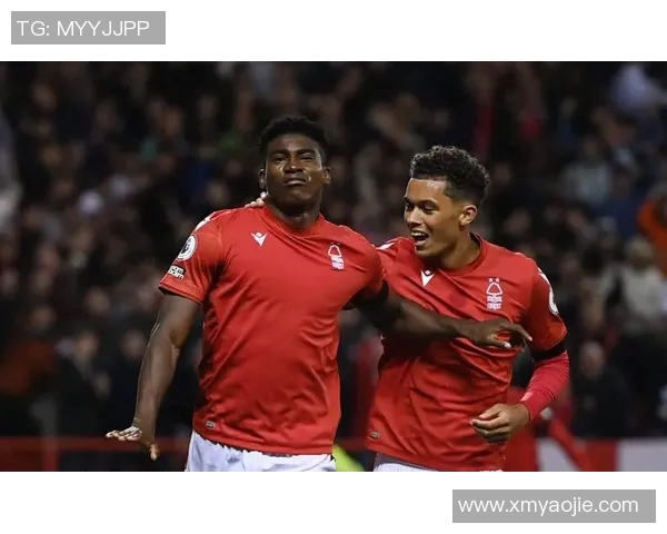 被圈养的足球明星如何在商业化浪潮中寻找自我与自由的平衡 被圈养的足球明星如何在商业化浪潮中寻找自我与自由的平衡