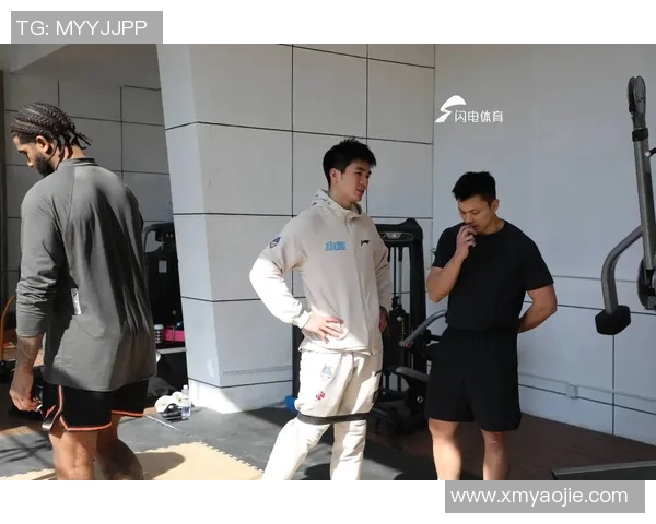 南京篮球队在精英赛中以88分稳居积分榜首位展现强劲实力 南京篮球队在精英赛中以88分稳居积分榜首位展现强劲实力